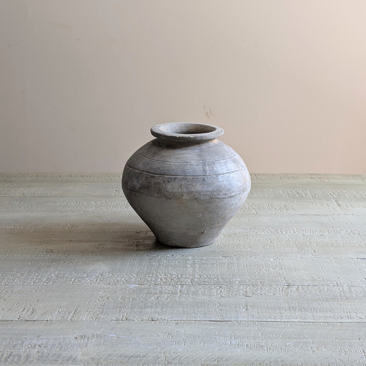 Small Grey Pot 2