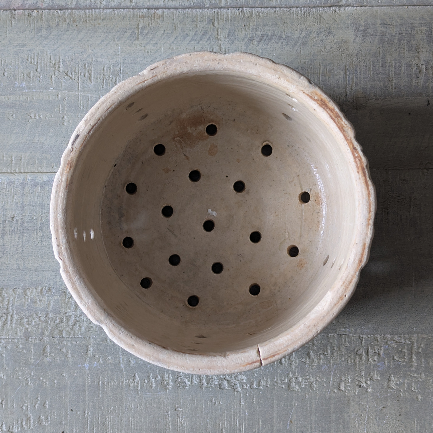 Large Off-White Cheese Strainer