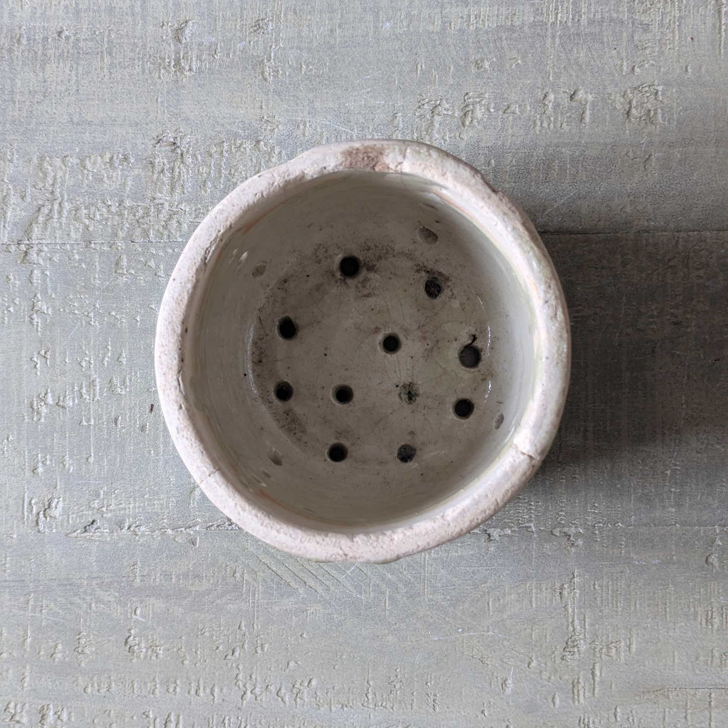 Small Off-White Cheese Strainer