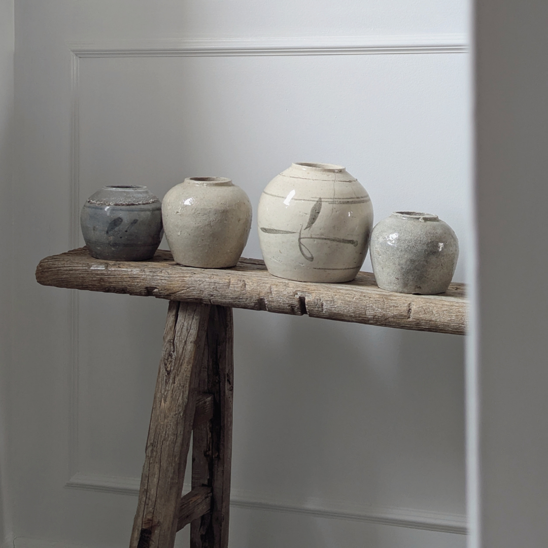 Medium White/Grey Ginger Jar