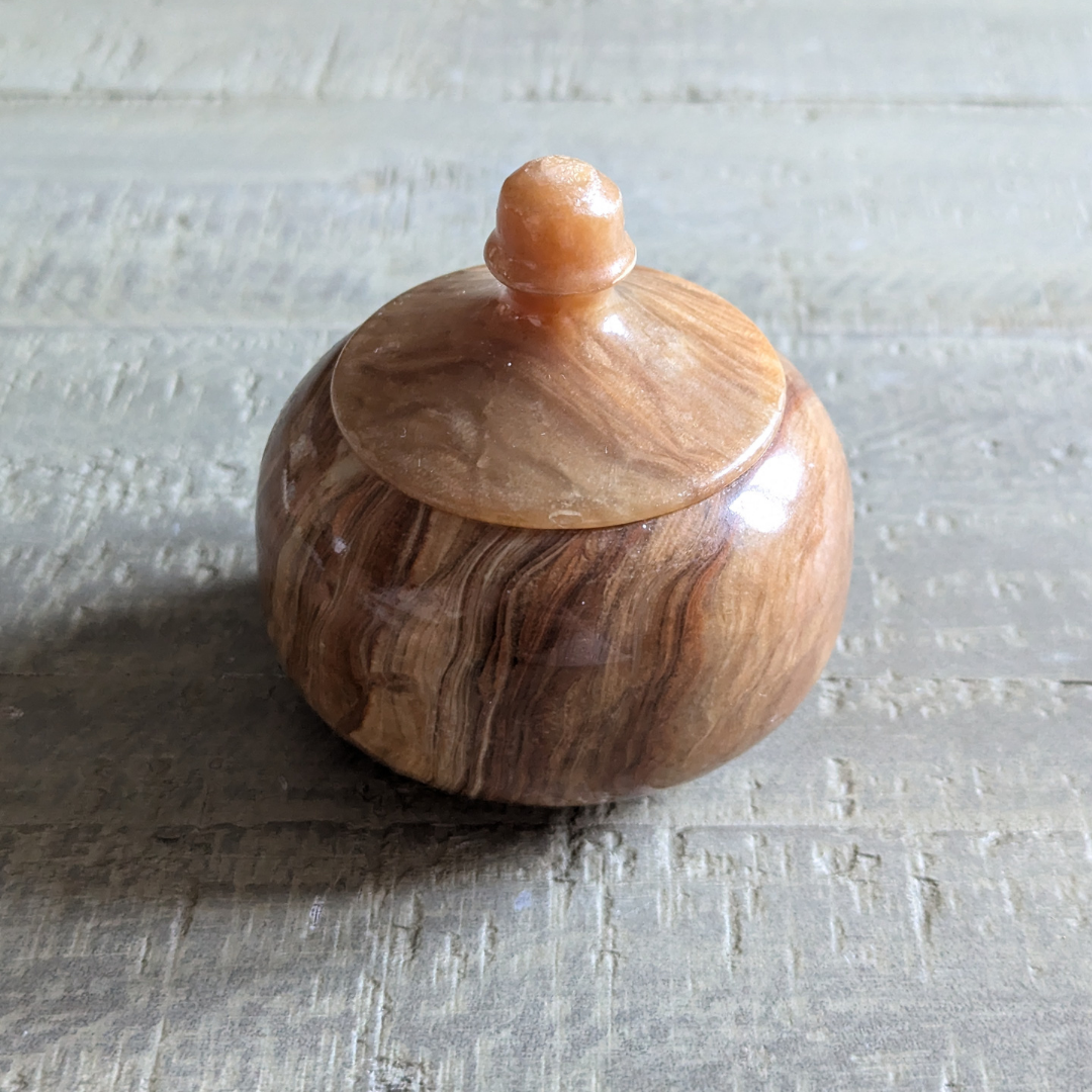 Onyx Lidded Pot