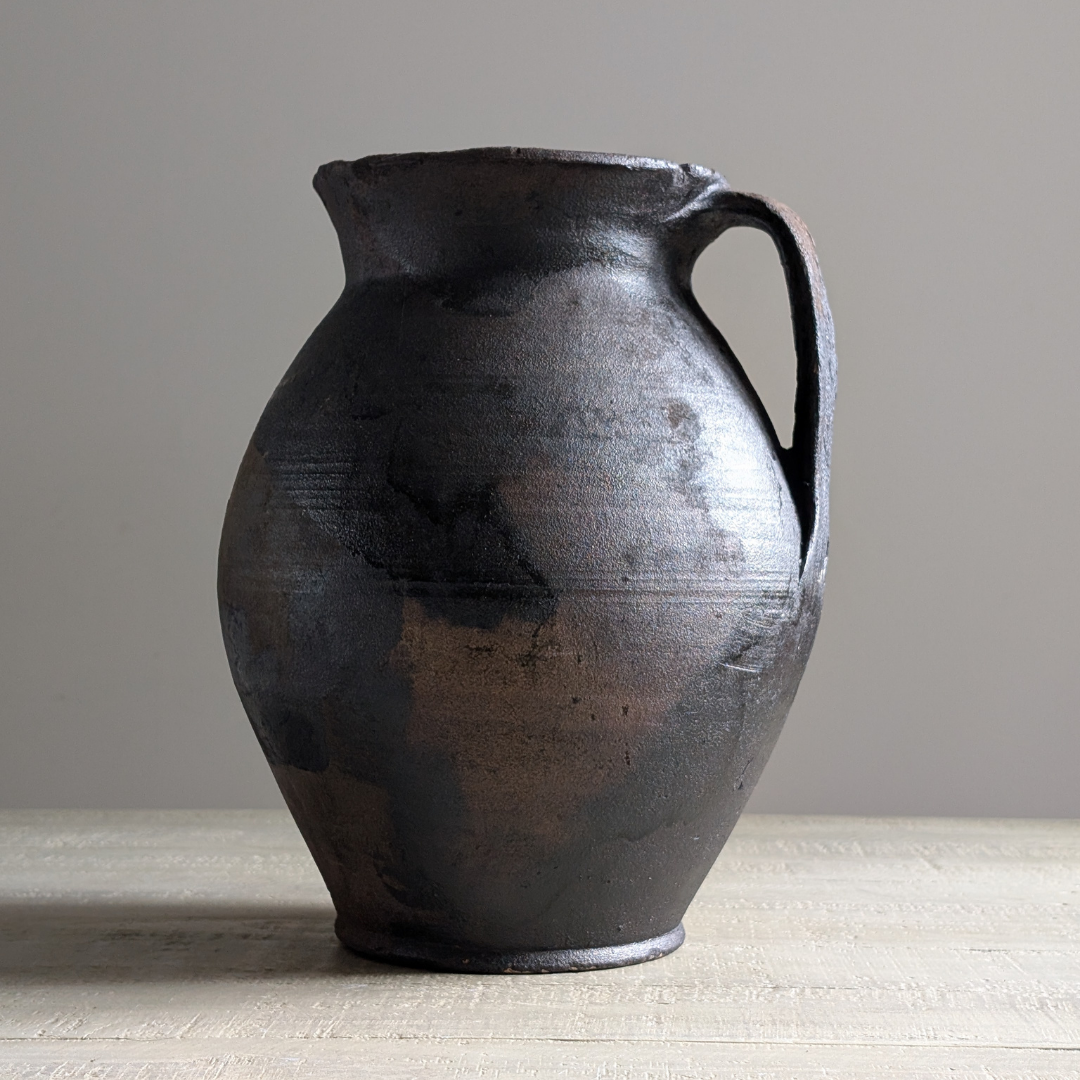 Large Charcoal Handled Pot