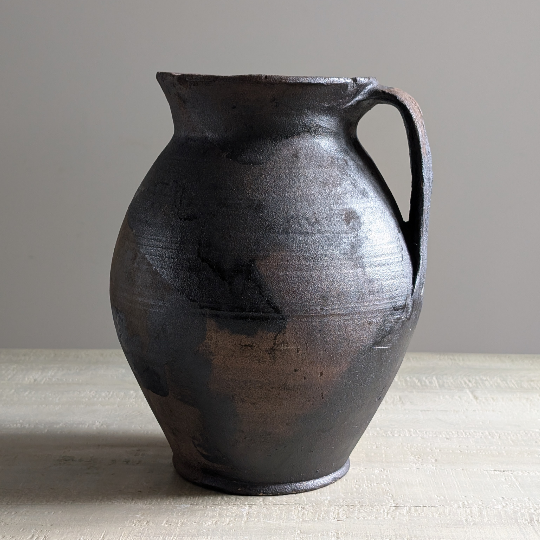 Large Charcoal Handled Pot