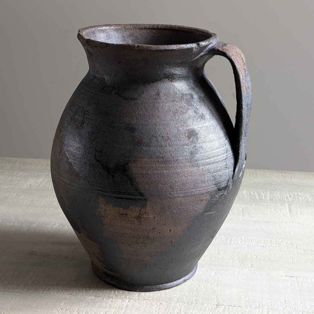 Large Charcoal Handled Pot