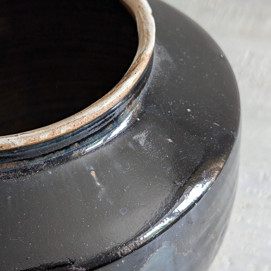 Black Glazed Chinese Pot