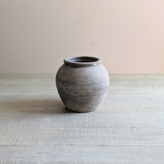 Small Grey Pot 3