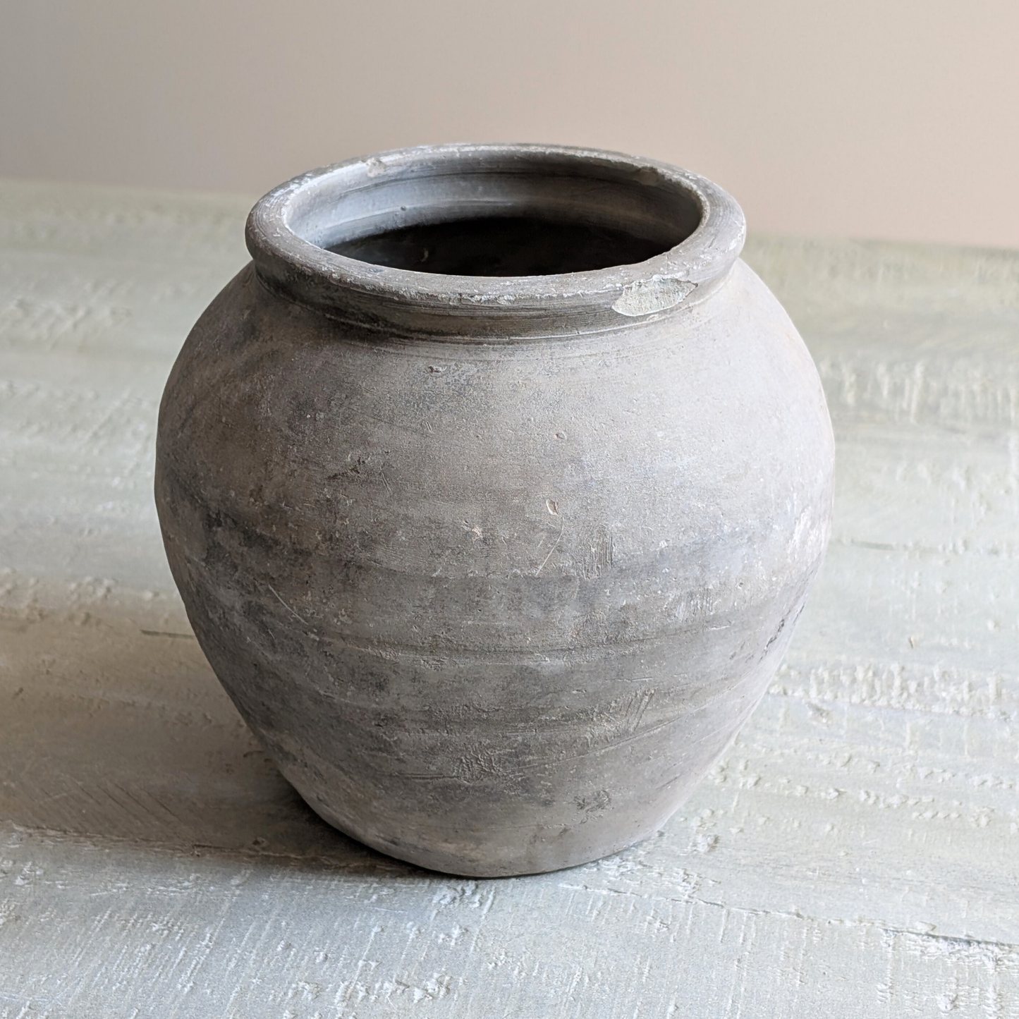 Small Grey Pot 3