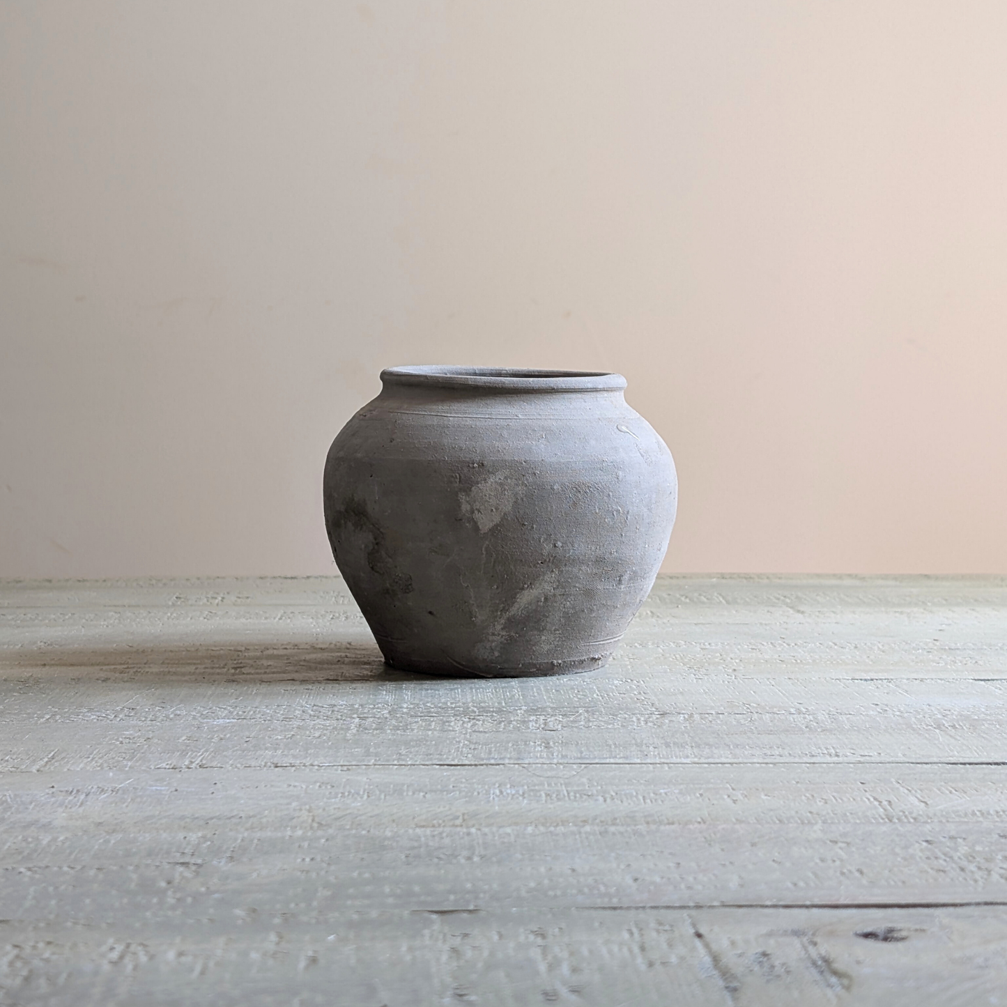 Small Grey Pot 4