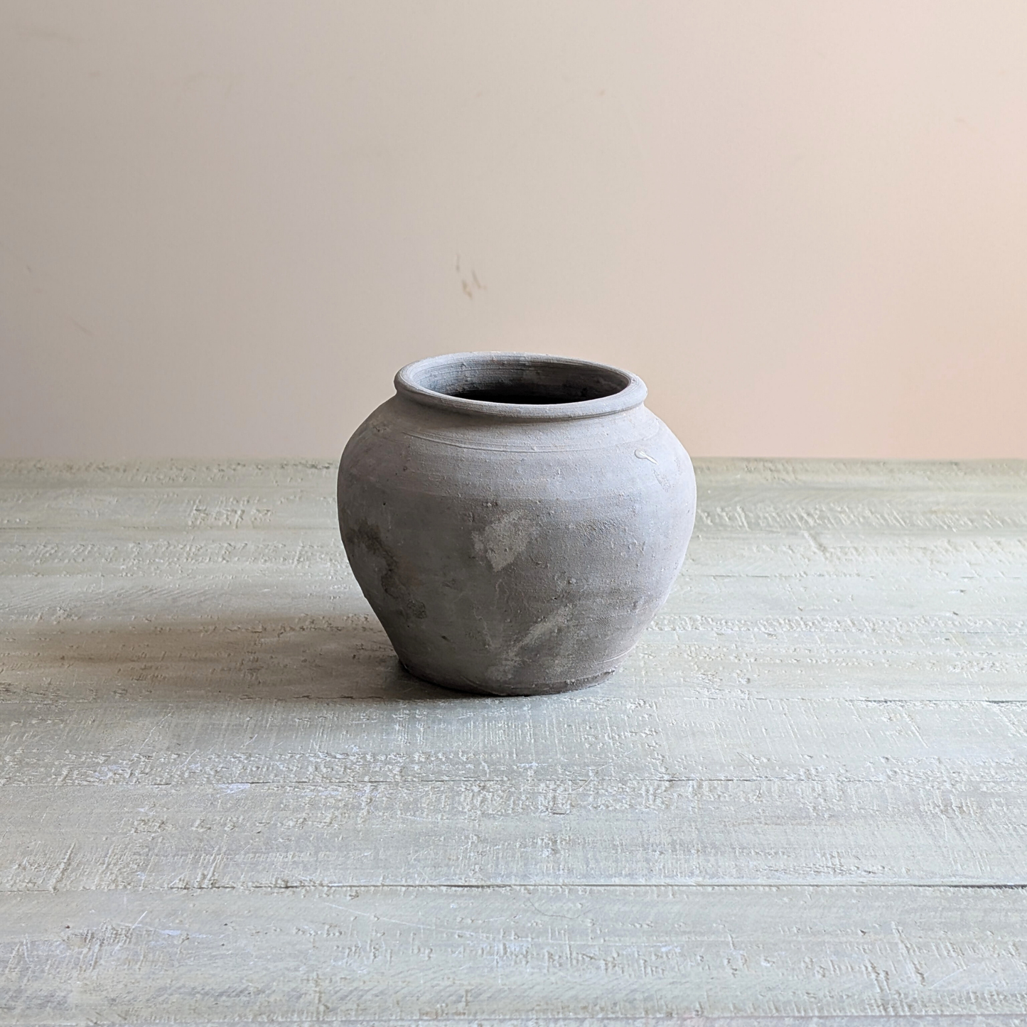 Small Grey Pot 4