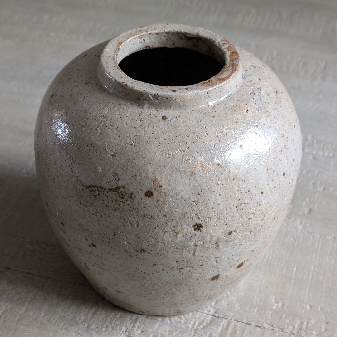 Large Beige Ginger Jar