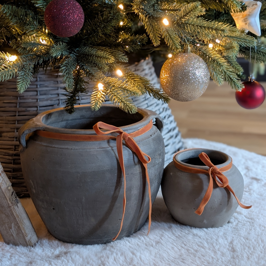 Large Grey Pot 3