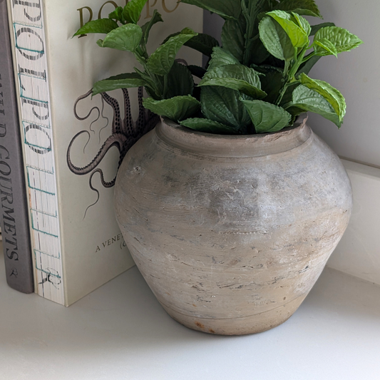 Medium Grey Pot 1