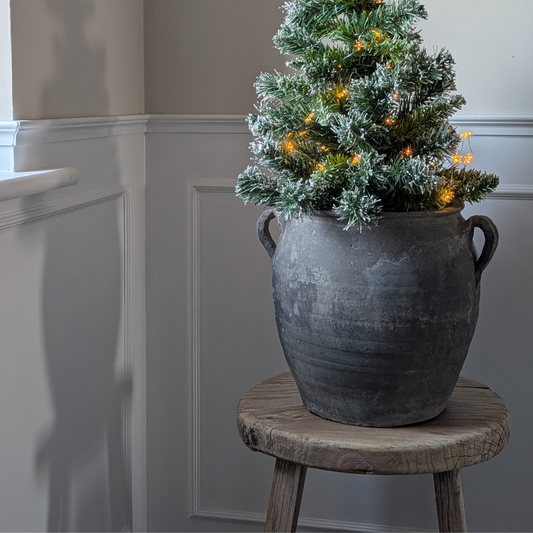 Large Grey Pot 1