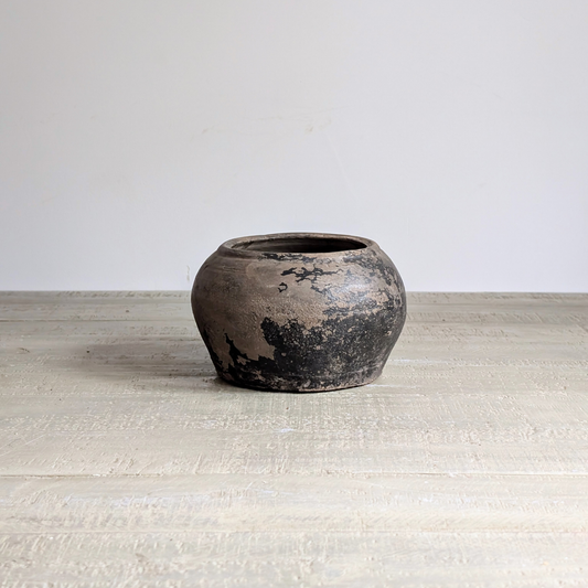 Small Grey Pot 4