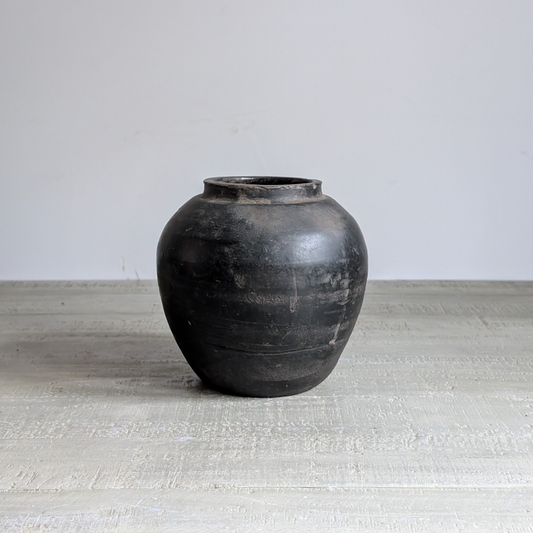 Small Black Pot 1