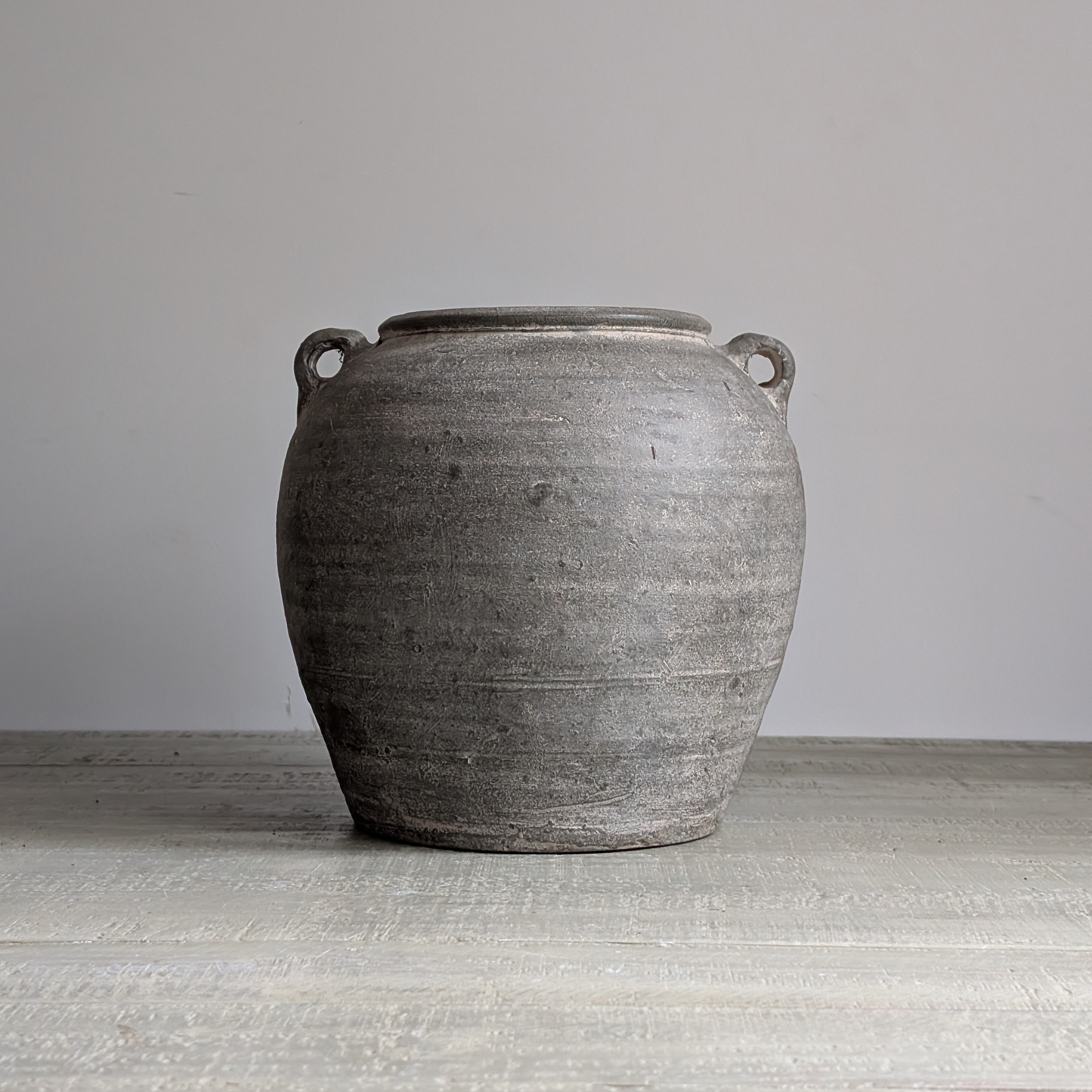 Large Grey Pot 1