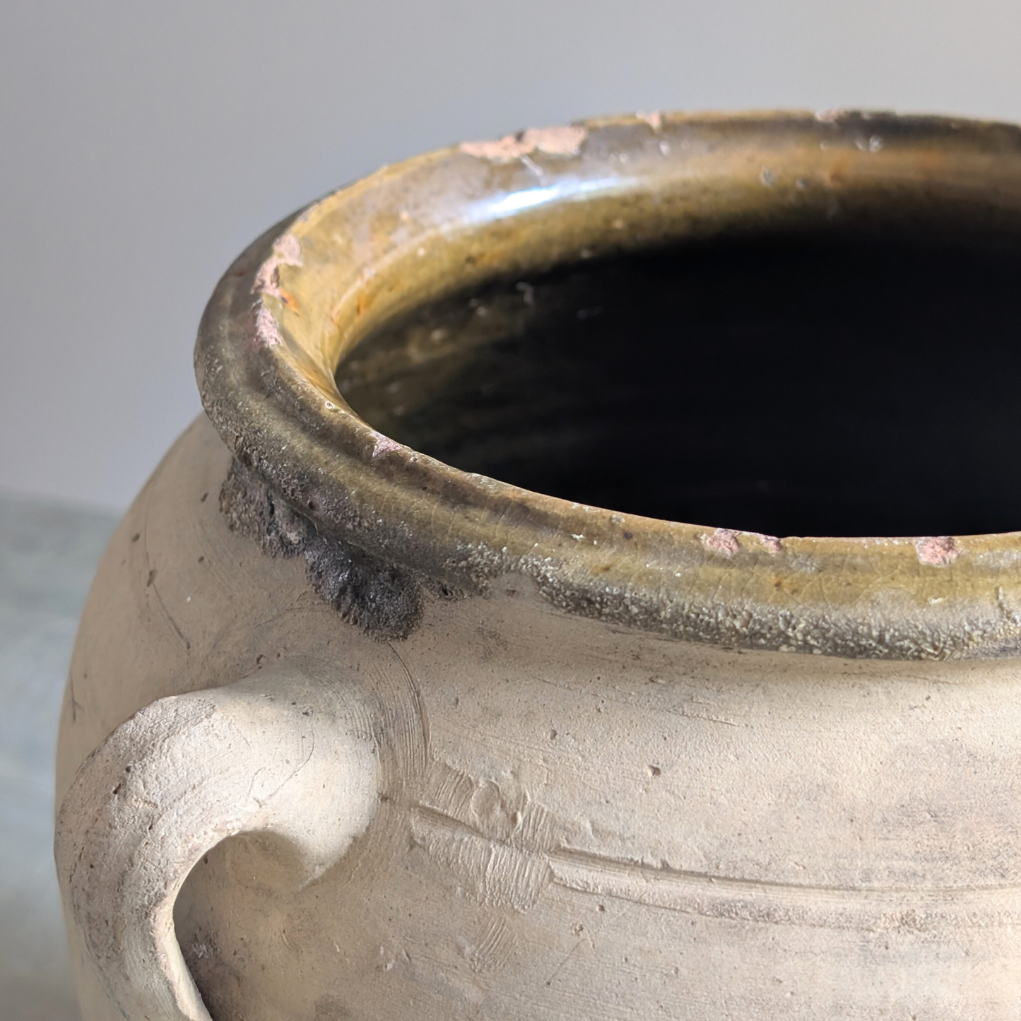 Large Spanish Olive Pot