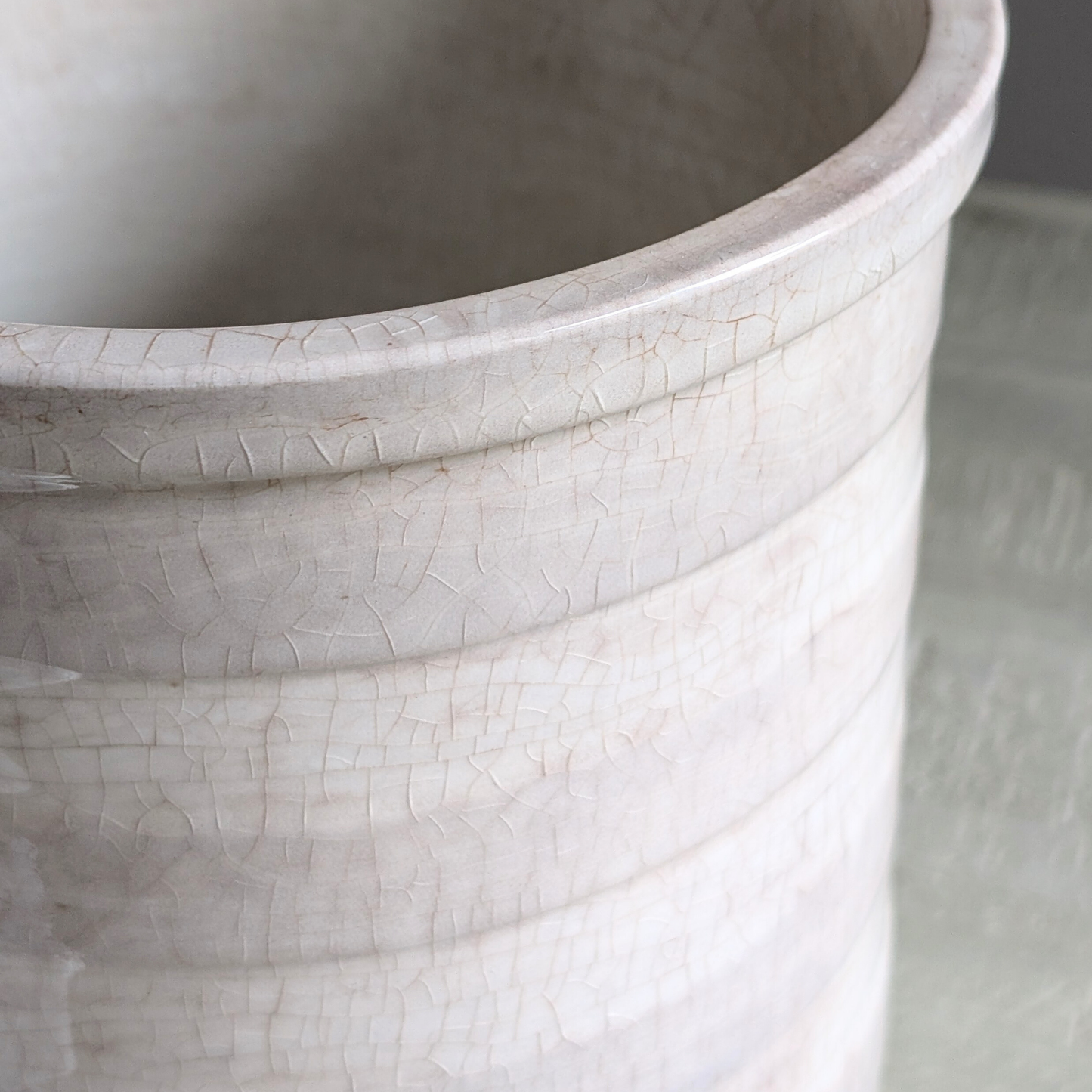 Large Striped Mottled Utensil Pot