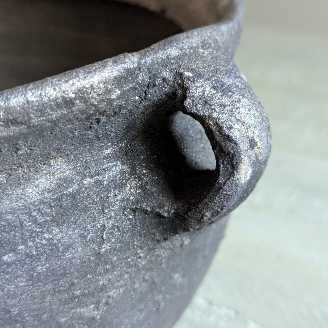 Dark Vintage Clay Pot - Maker Home