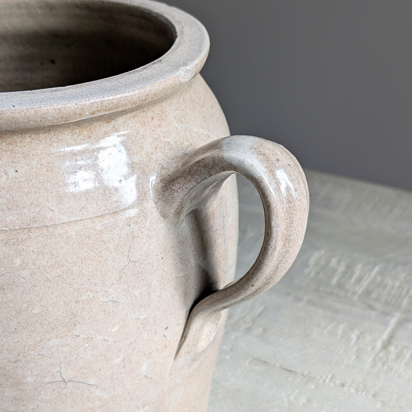 Large Loop Ear Confit Pot