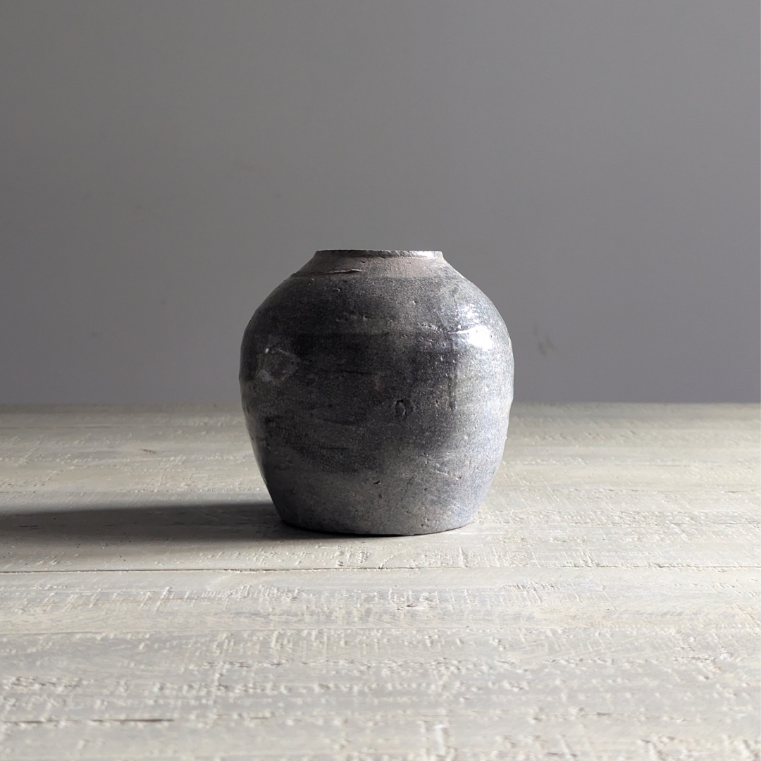 Medium Dark Grey Ginger Jar