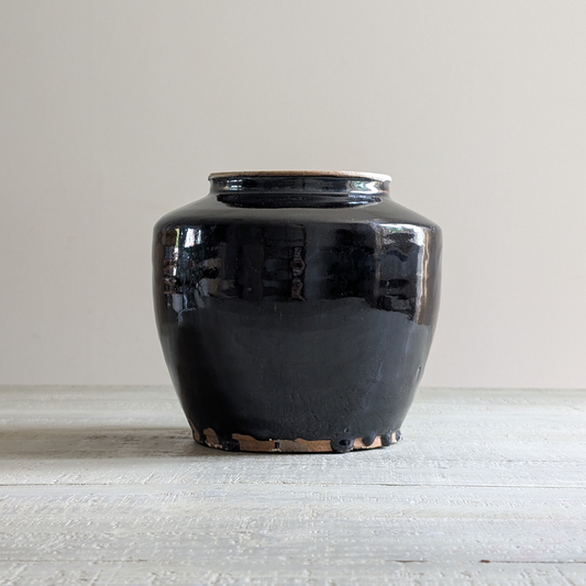 Black Glazed Chinese Pot