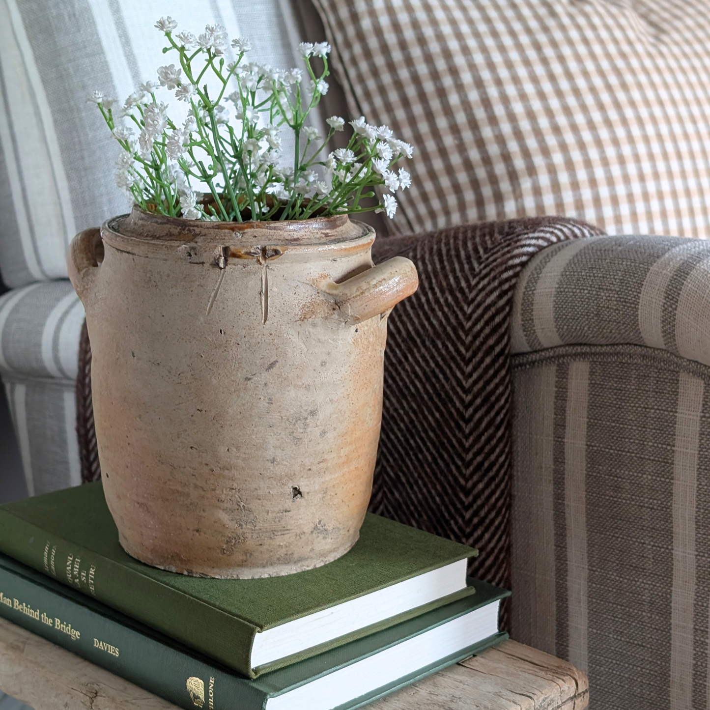 Small Neutral French Pot