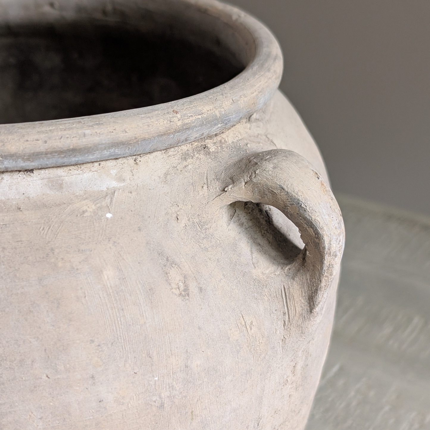 Medium Pale Grey Double Handled Pot
