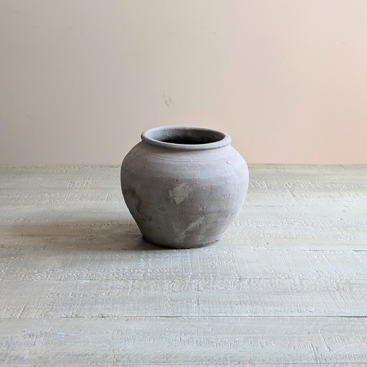 Small Grey Pot 4