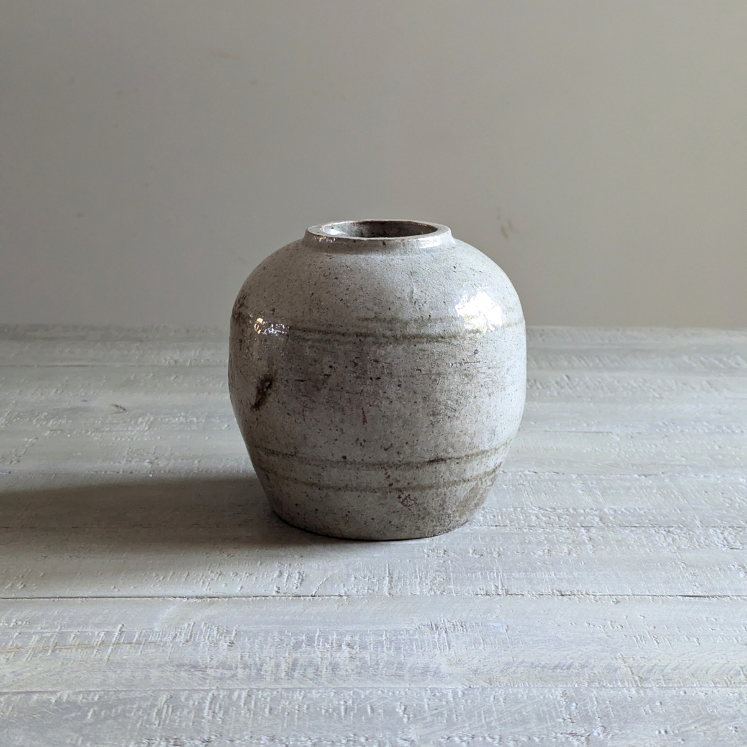 Large Beige Banded Ginger Jar