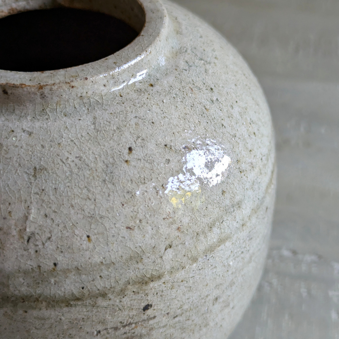 Large Beige Banded Ginger Jar