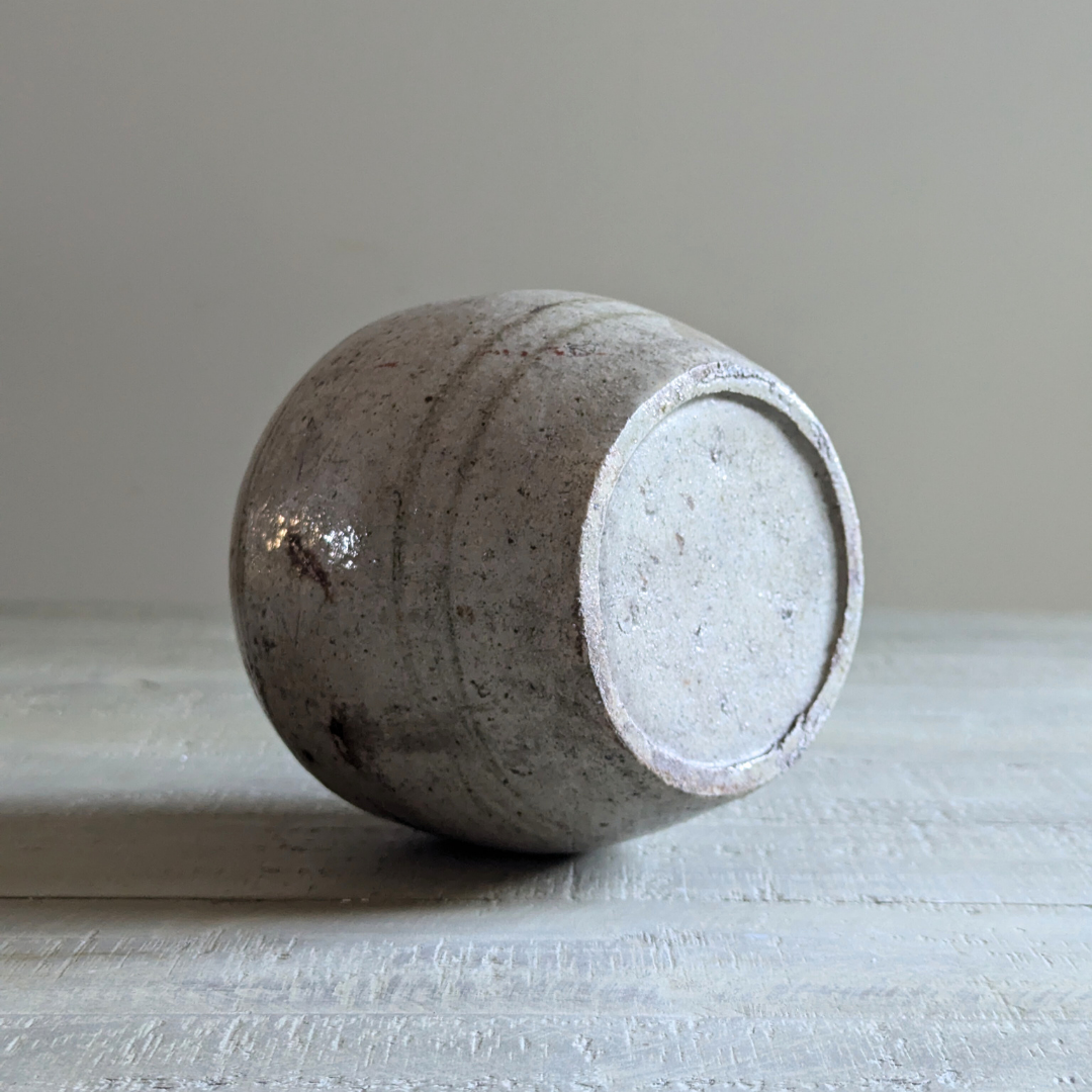 Large Beige Banded Ginger Jar