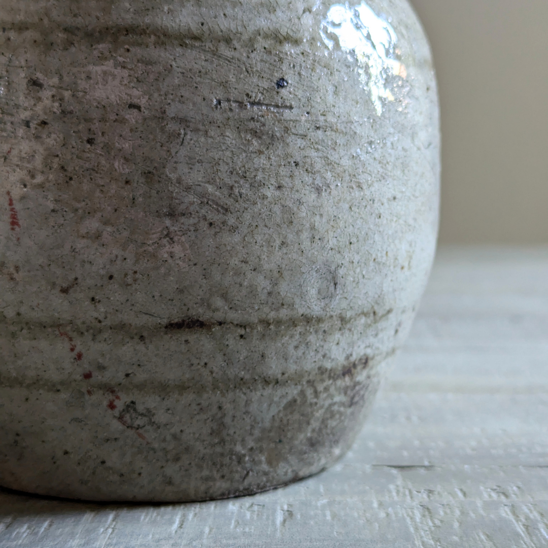 Large Beige Banded Ginger Jar