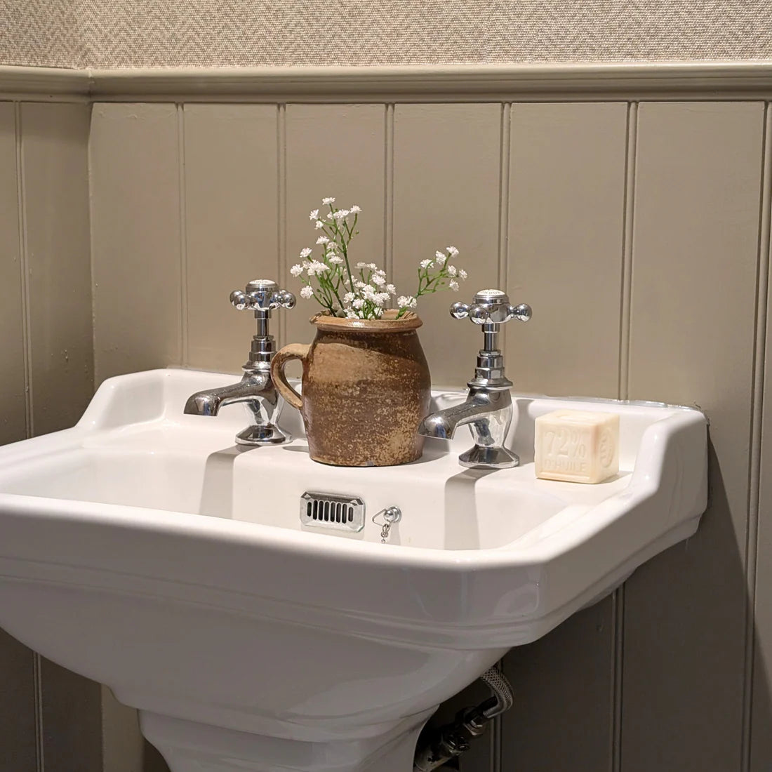 XS Wide Neck French Jug 1