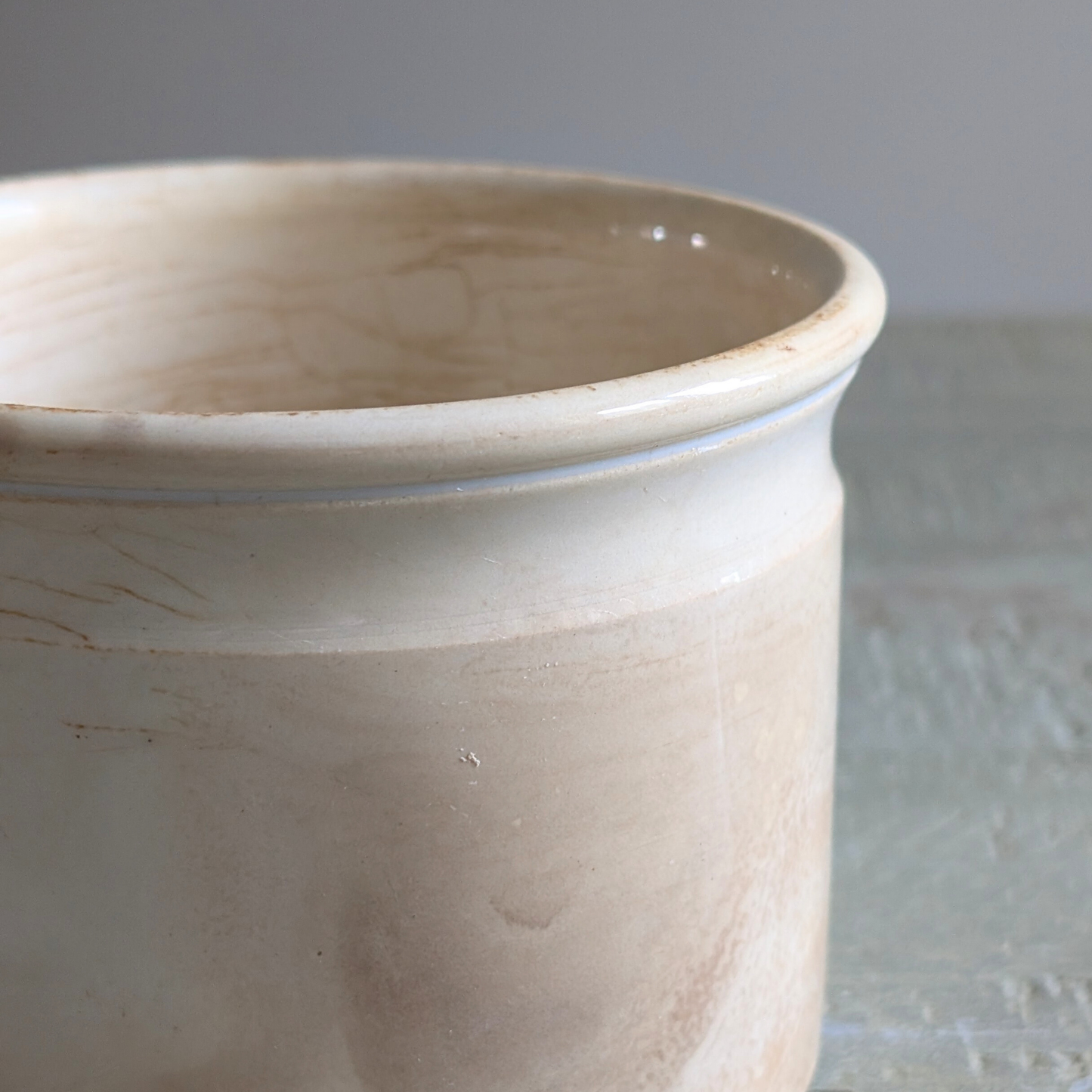 Small Mottled Pot 1