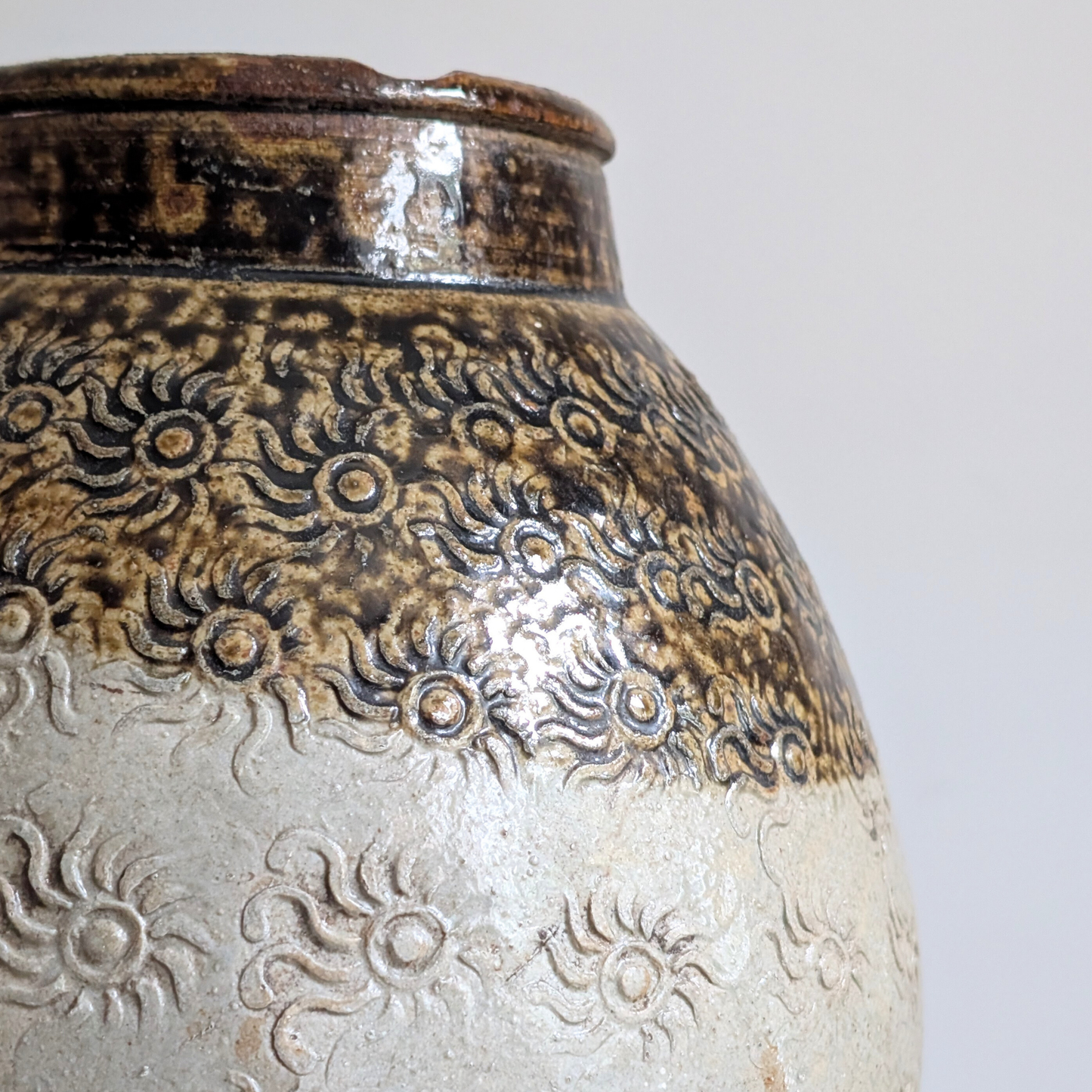Large Yunnan Pot 1