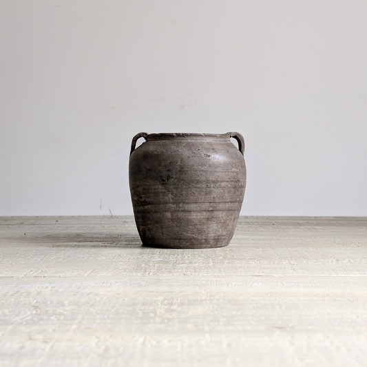 Small Grey Pot 1
