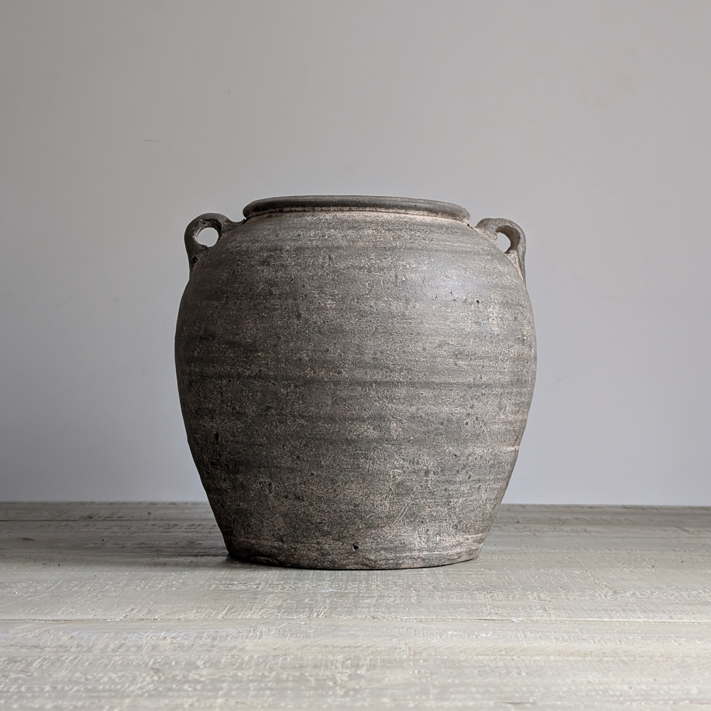Large Grey Pot 1