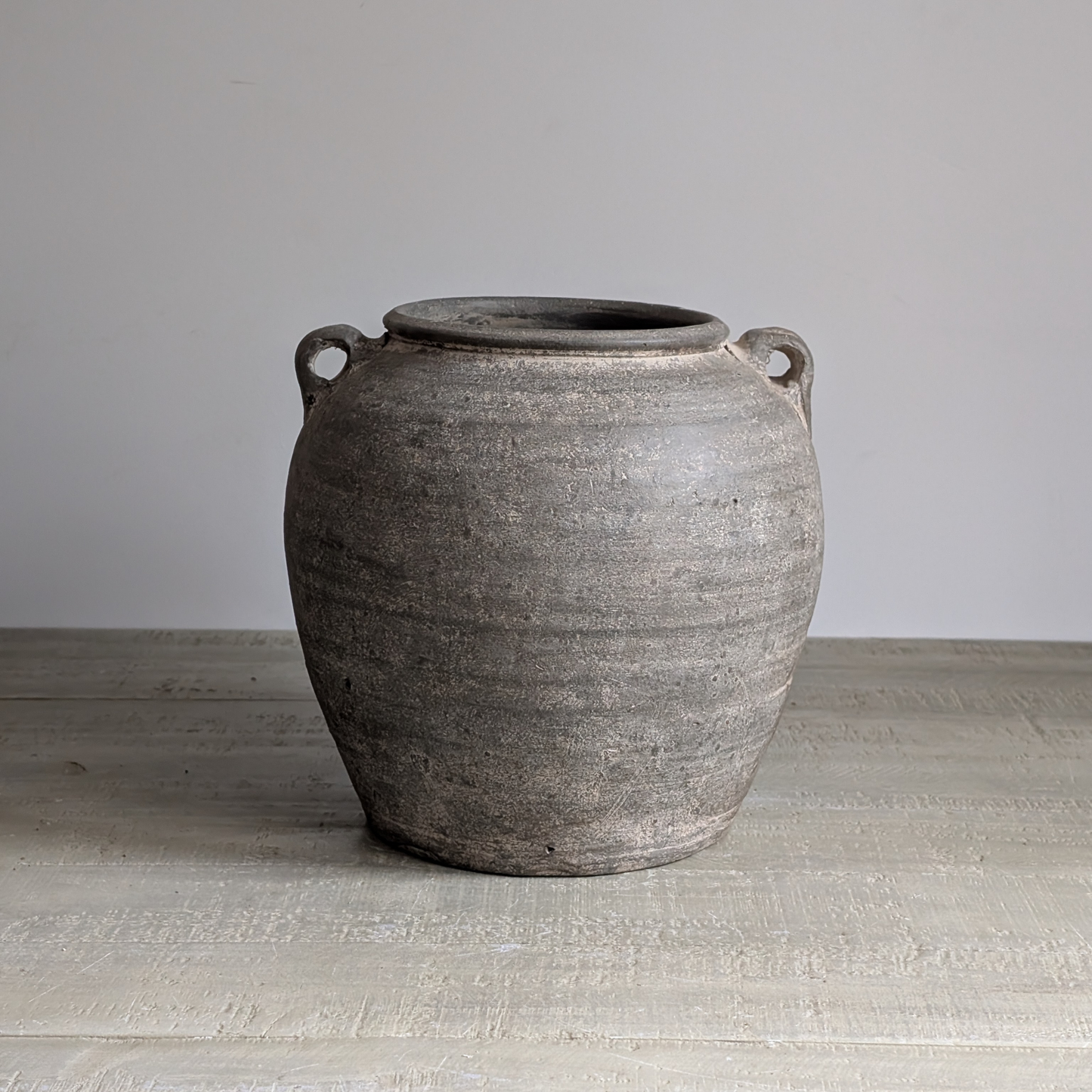 Large Grey Pot 1