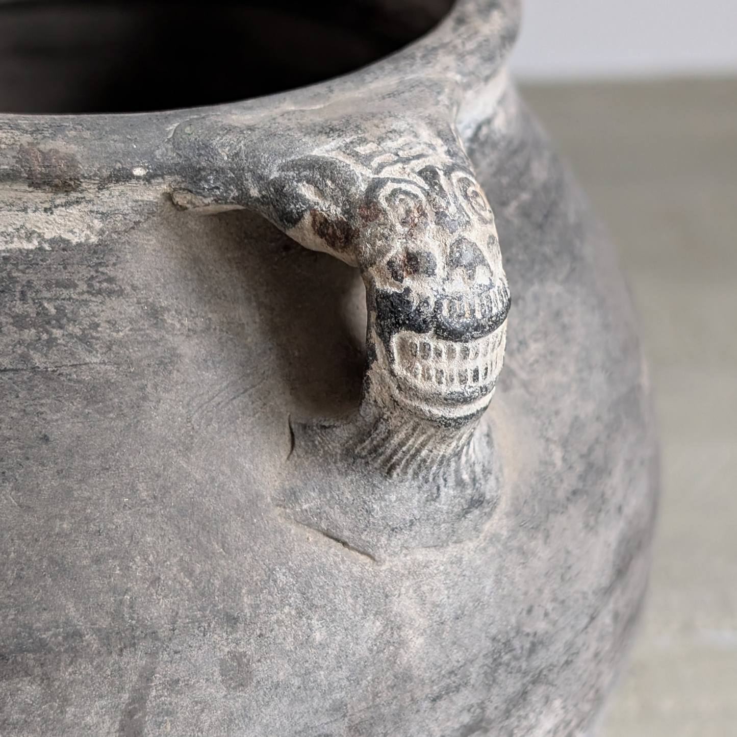 Small Charcoal Pot 2