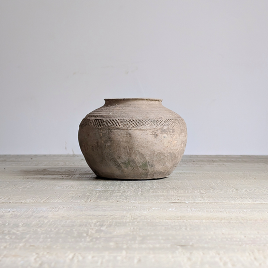 Small Grey Pot 4