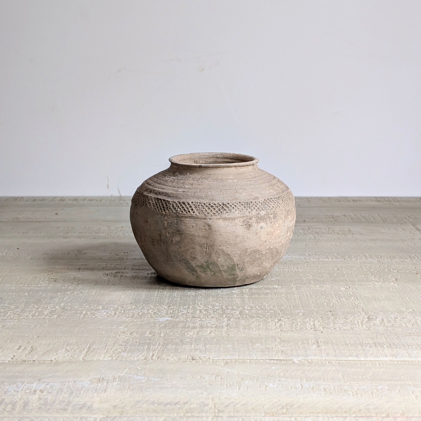Small Grey Pot 4