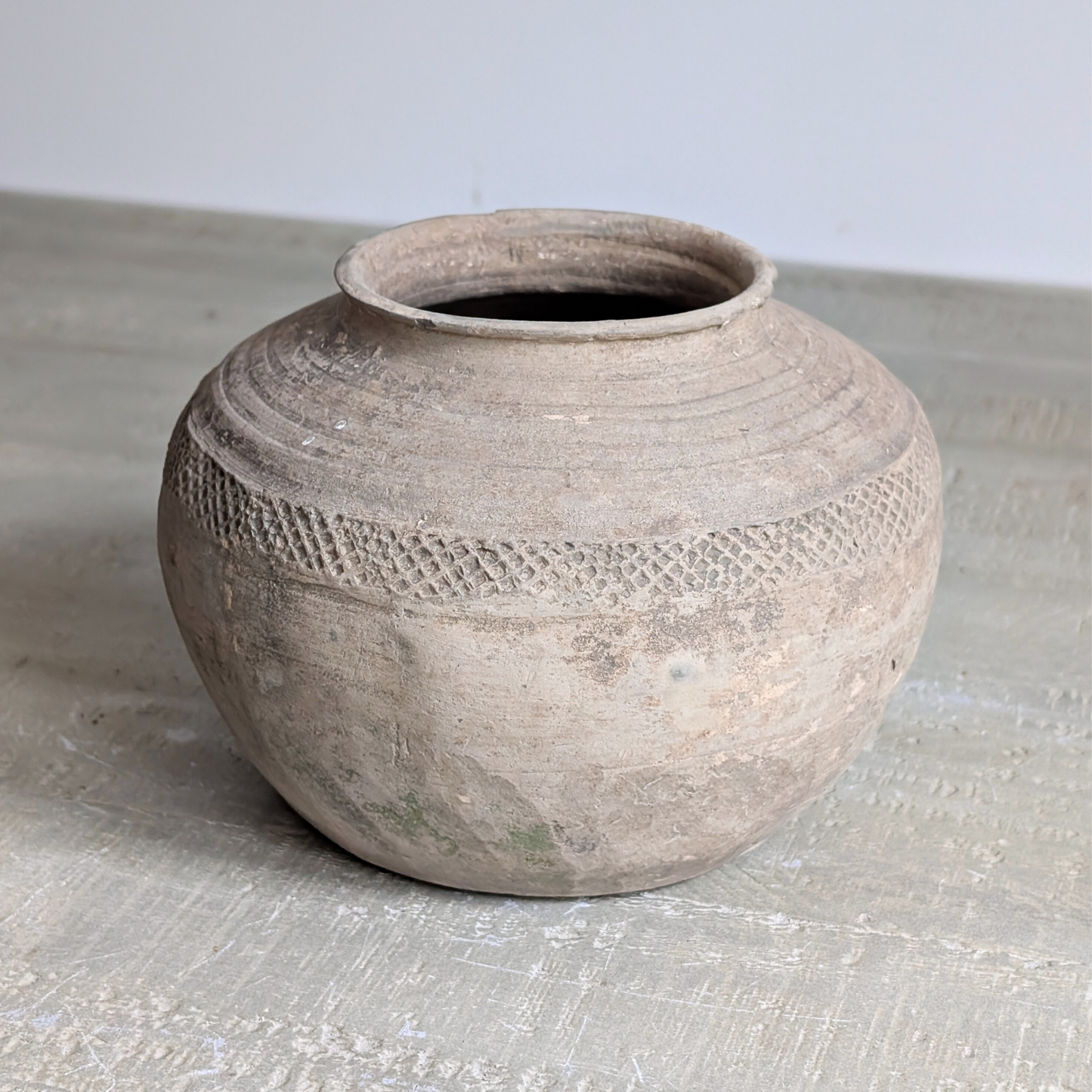 Small Grey Pot 4