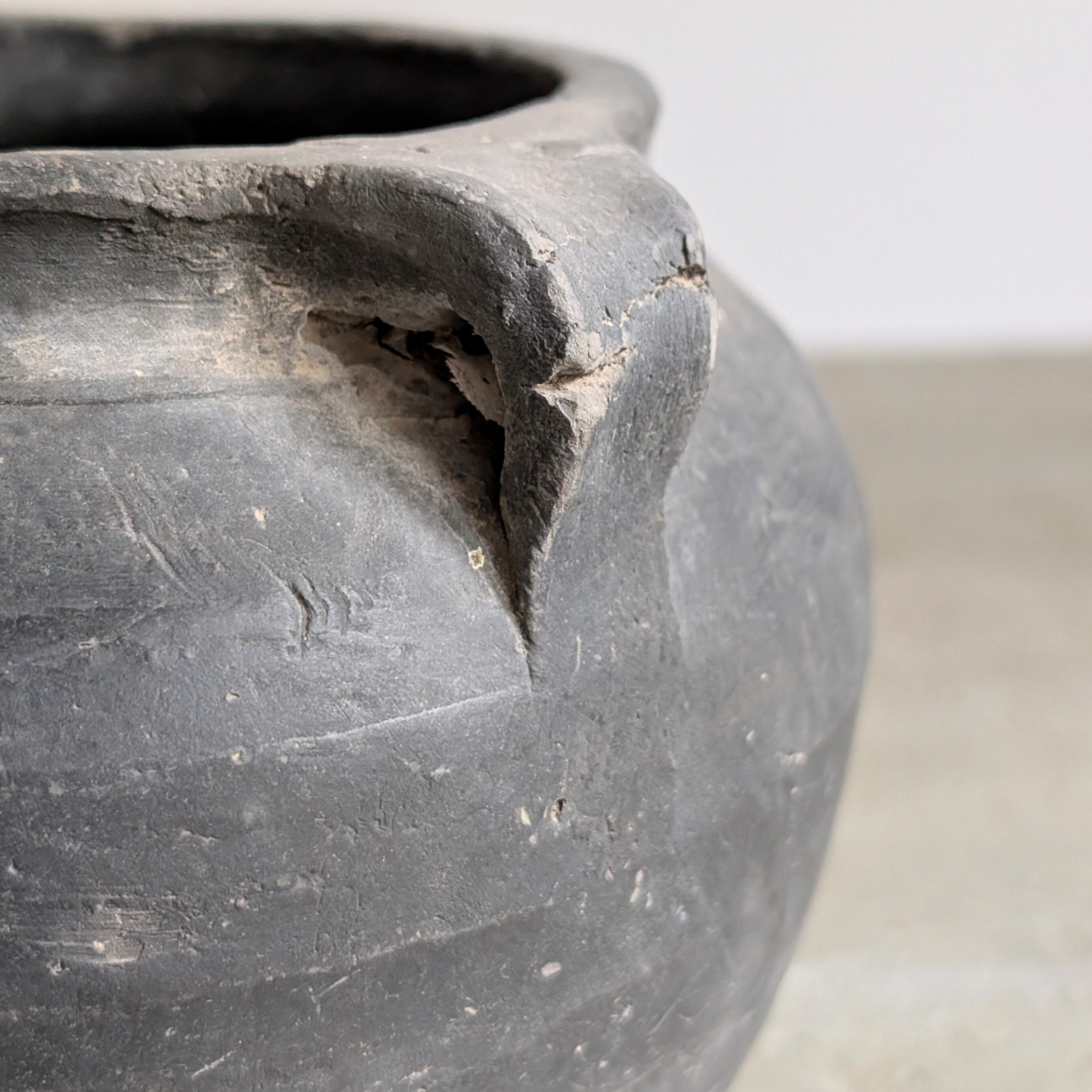 Small Charcoal Pot 3