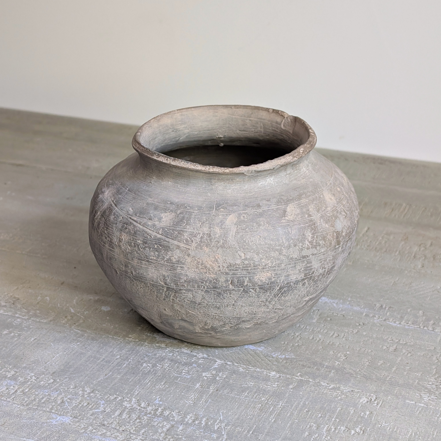 Small Grey Pot 1