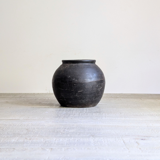 Small Charcoal Pot 2