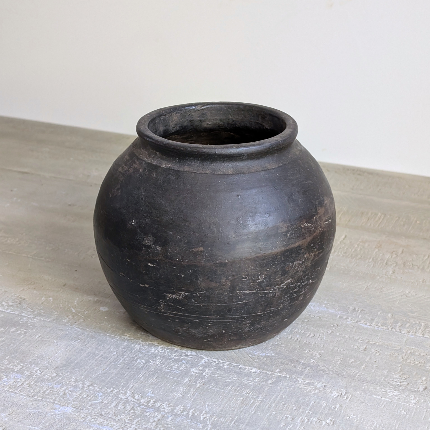 Small Charcoal Pot 2