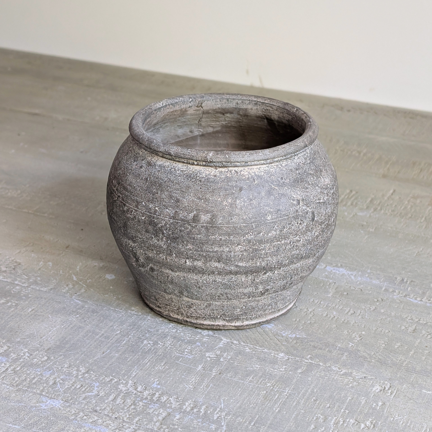 Small Grey Pot 2