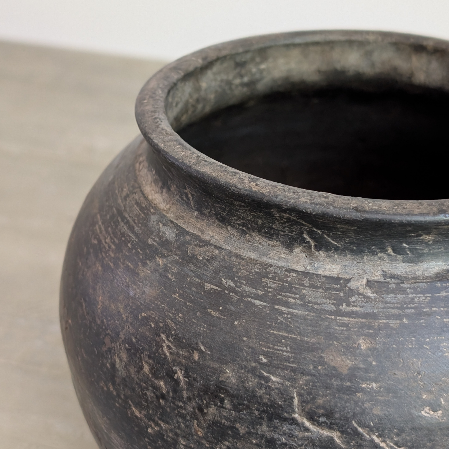 Small Charcoal Pot 1
