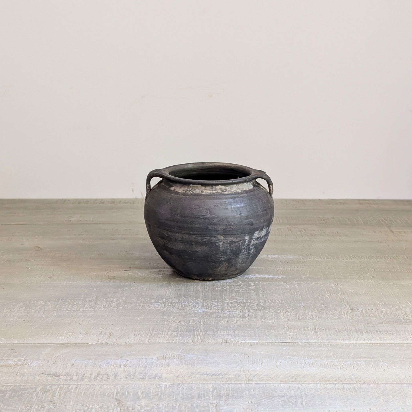 Small Charcoal Pot 2
